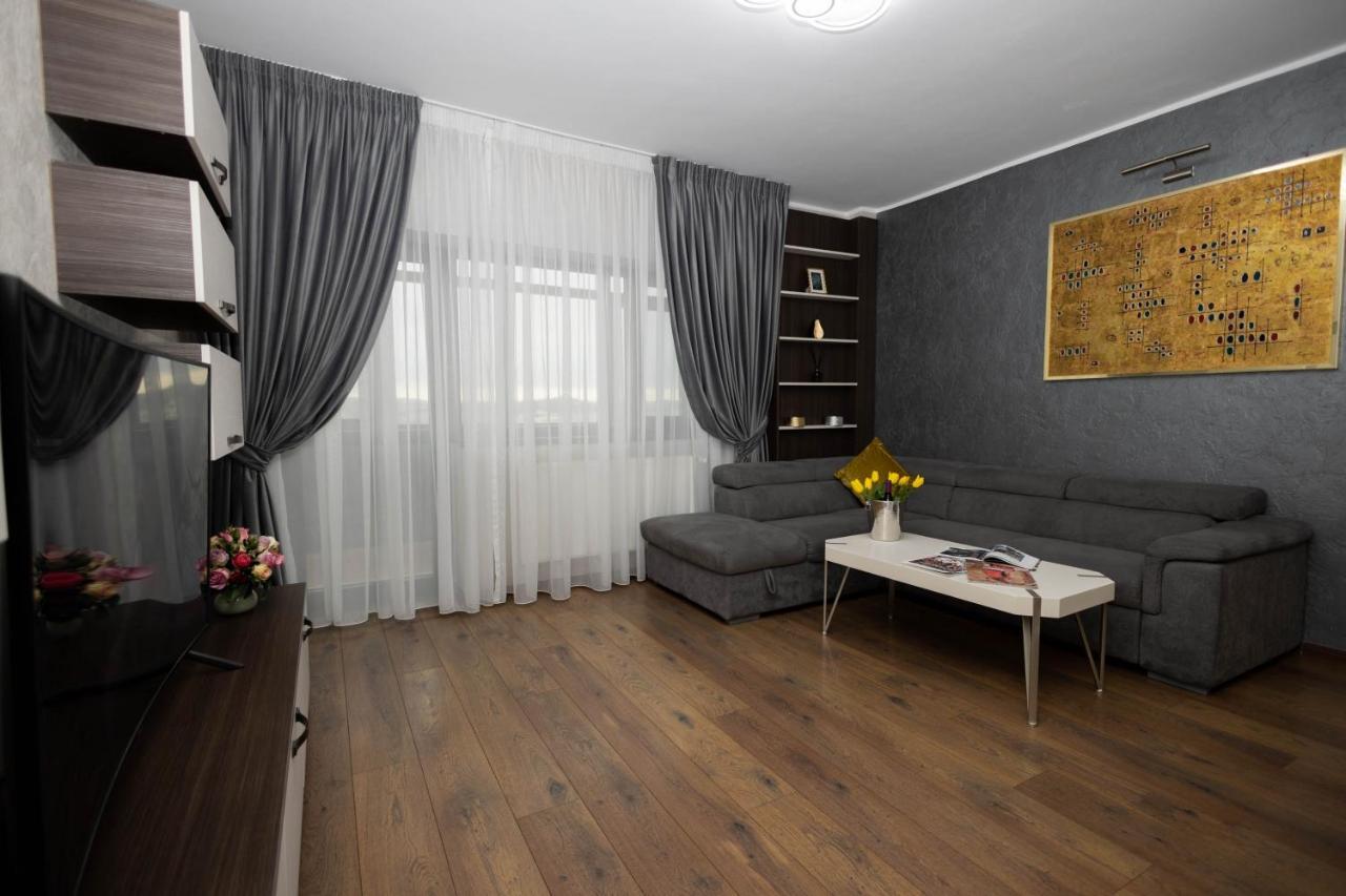 Central Apartament 4 Apartment Яш Екстериор снимка