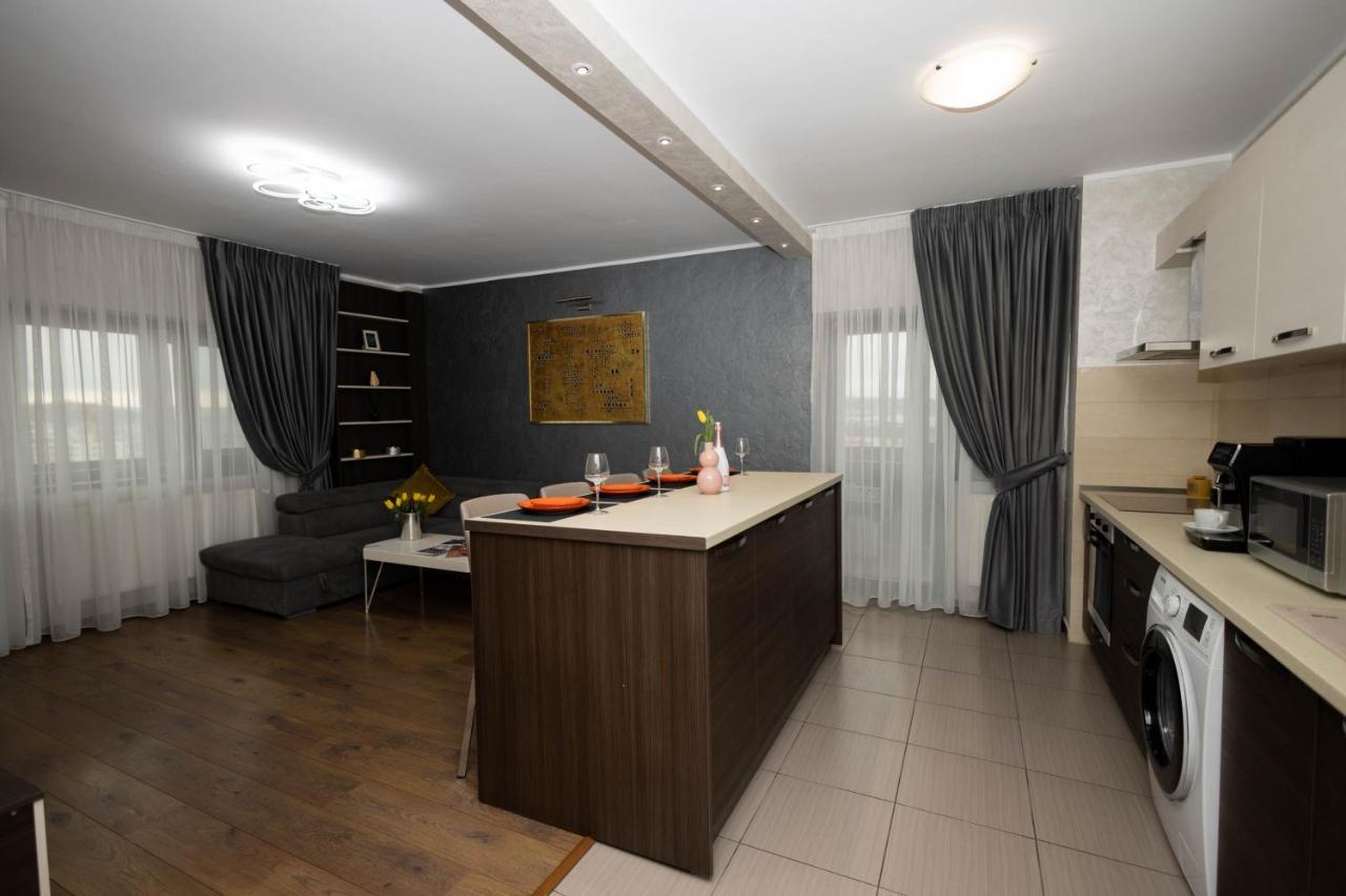 Central Apartament 4 Apartment Яш Екстериор снимка