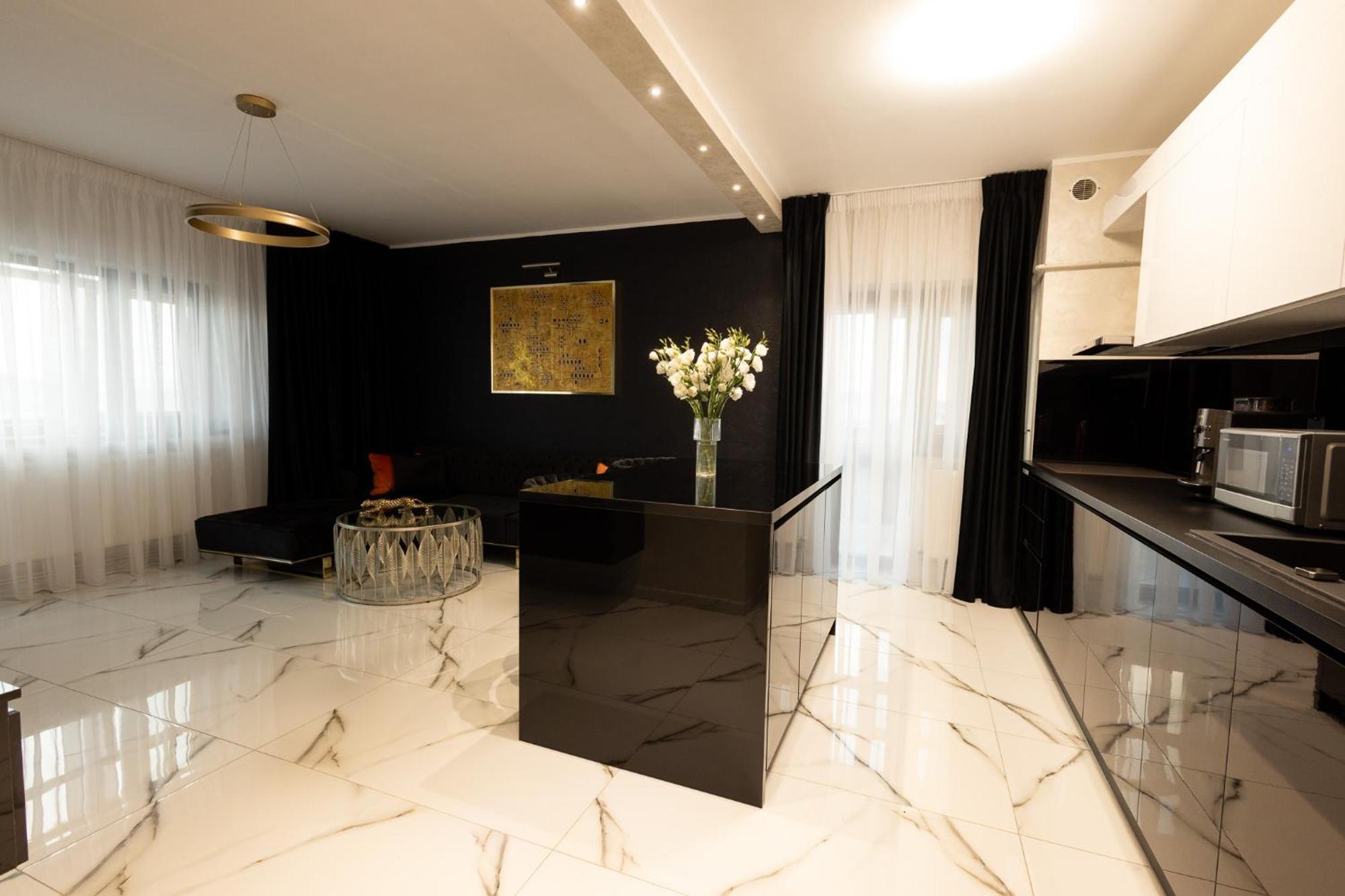 Central Apartament 4 Apartment Яш Екстериор снимка